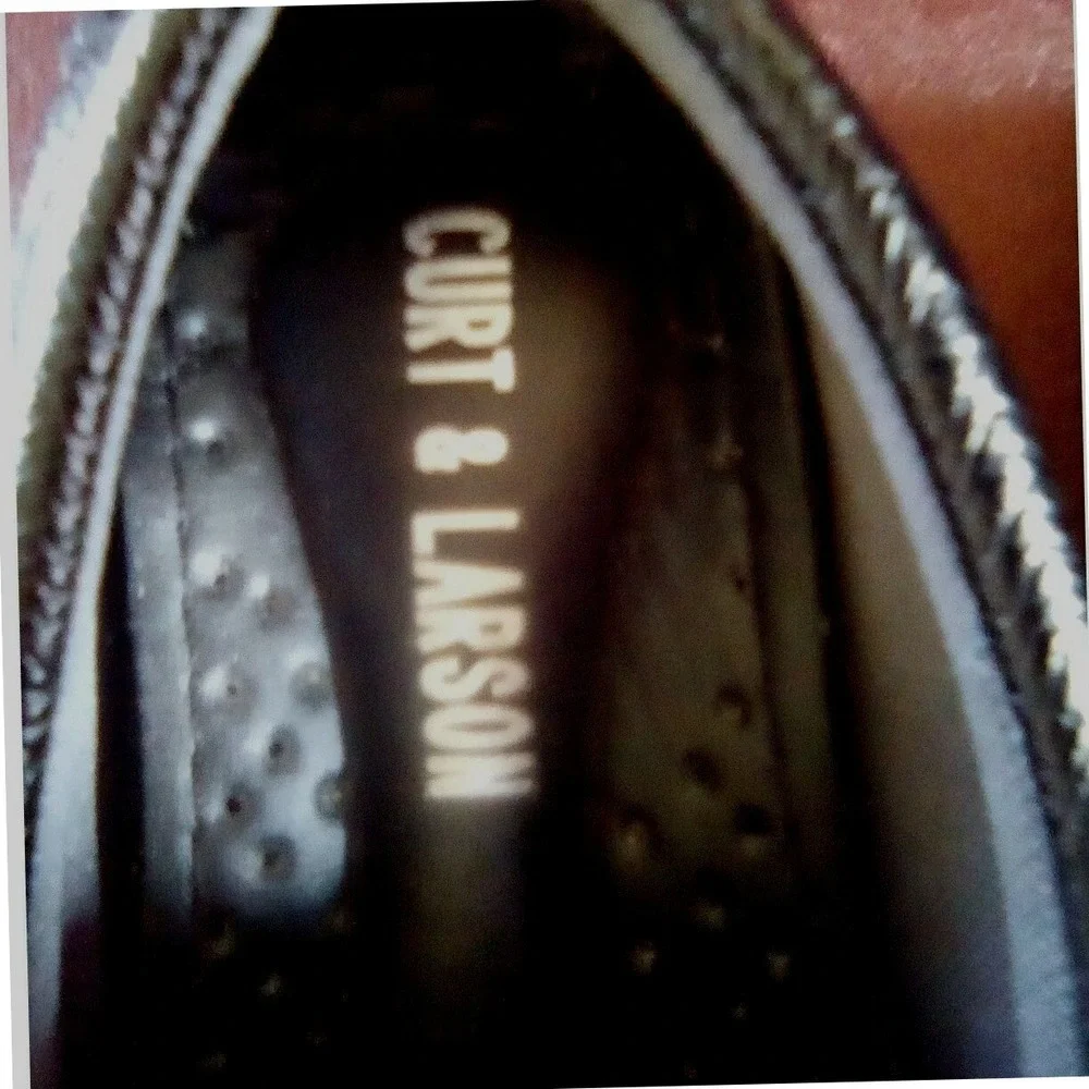 Curt & Larson Loafers Dress Shoes Slip On Metallic V Accent Kids